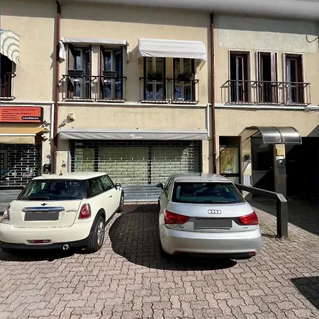 Apartment Blu Marine Trilocale Brescia